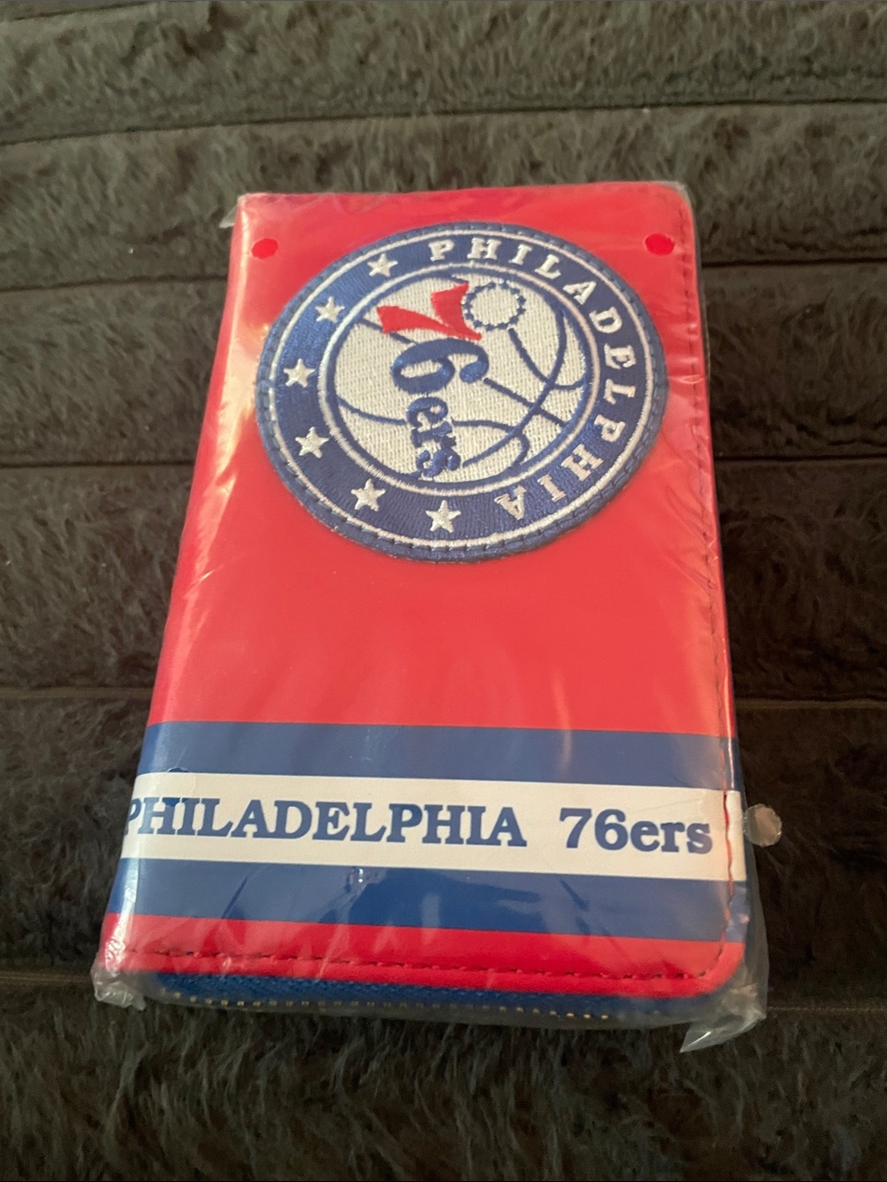 Loungefly Philadelphia 76ers NBA Zip Around Wallet Red Blue White NWT
